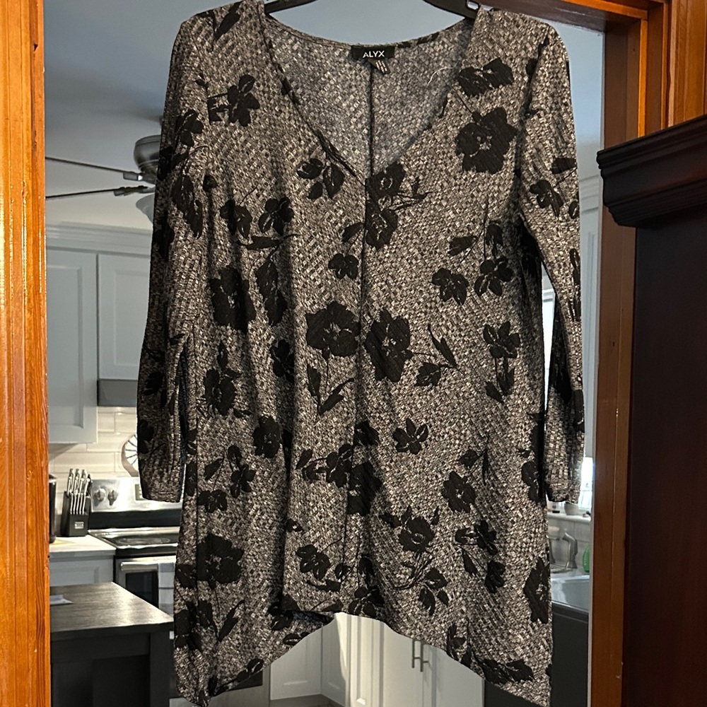 Alyx Black and Gray Floral Tunic Top